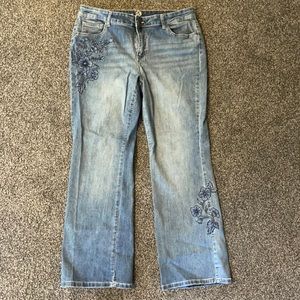 Size 16 signature Dressbarn jeans.